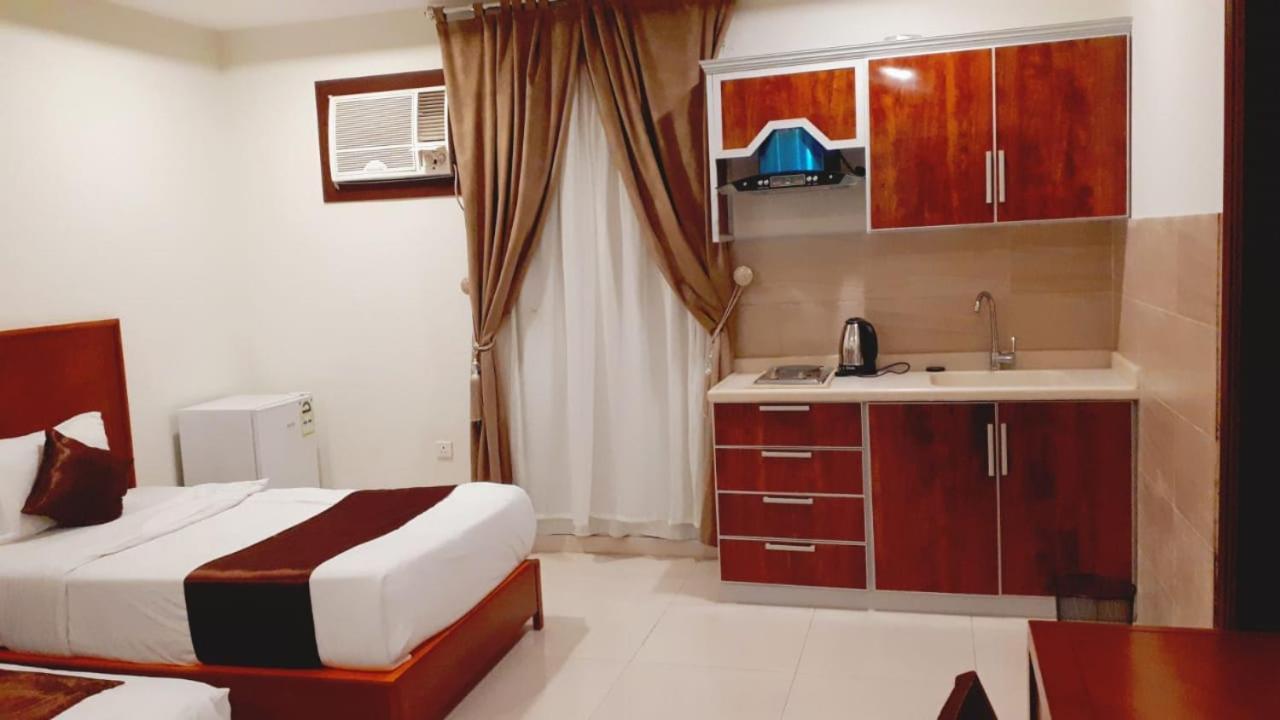 Iwan Alandalusia Al Ajaweed Aparthotel Jeddah Exterior foto