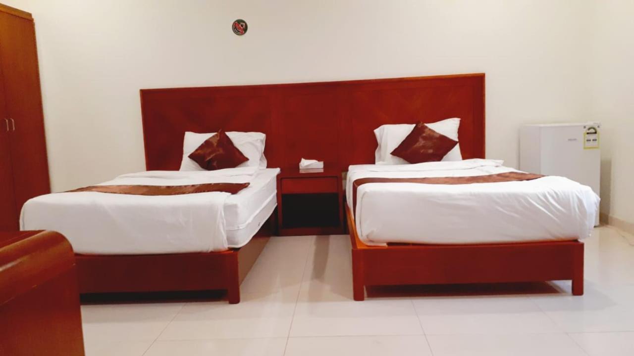 Iwan Alandalusia Al Ajaweed Aparthotel Jeddah Exterior foto
