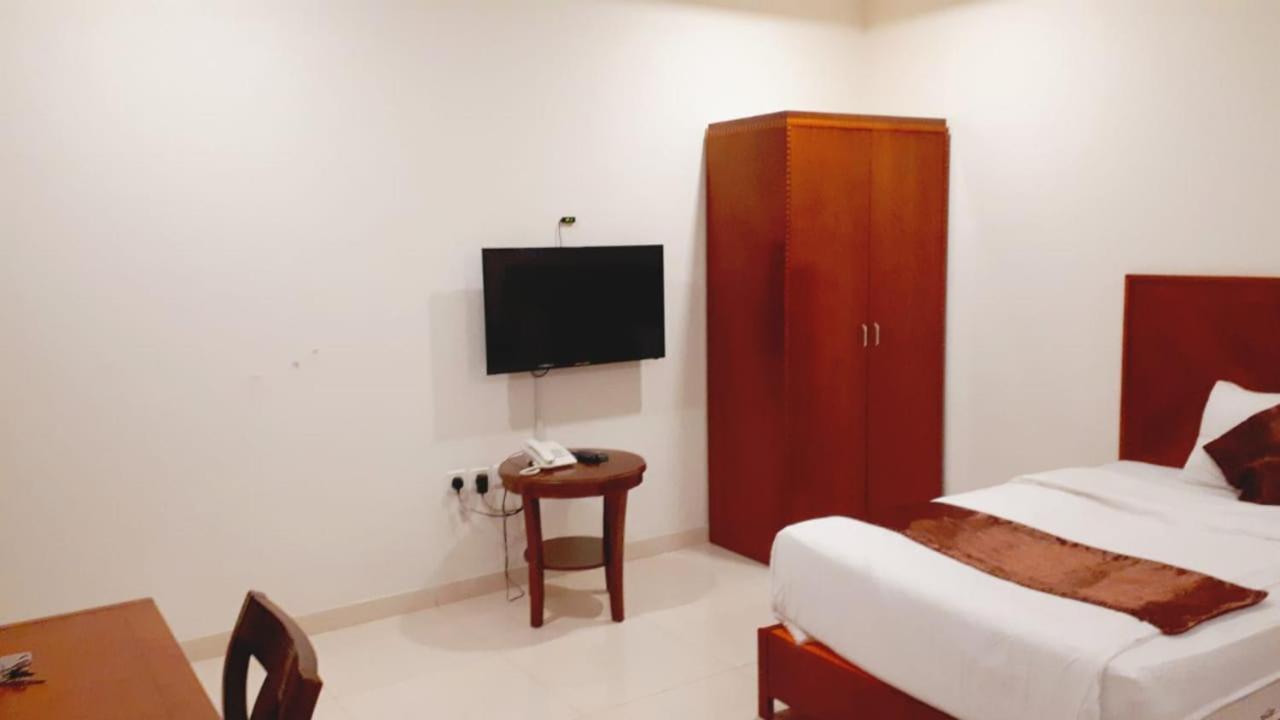 Iwan Alandalusia Al Ajaweed Aparthotel Jeddah Exterior foto